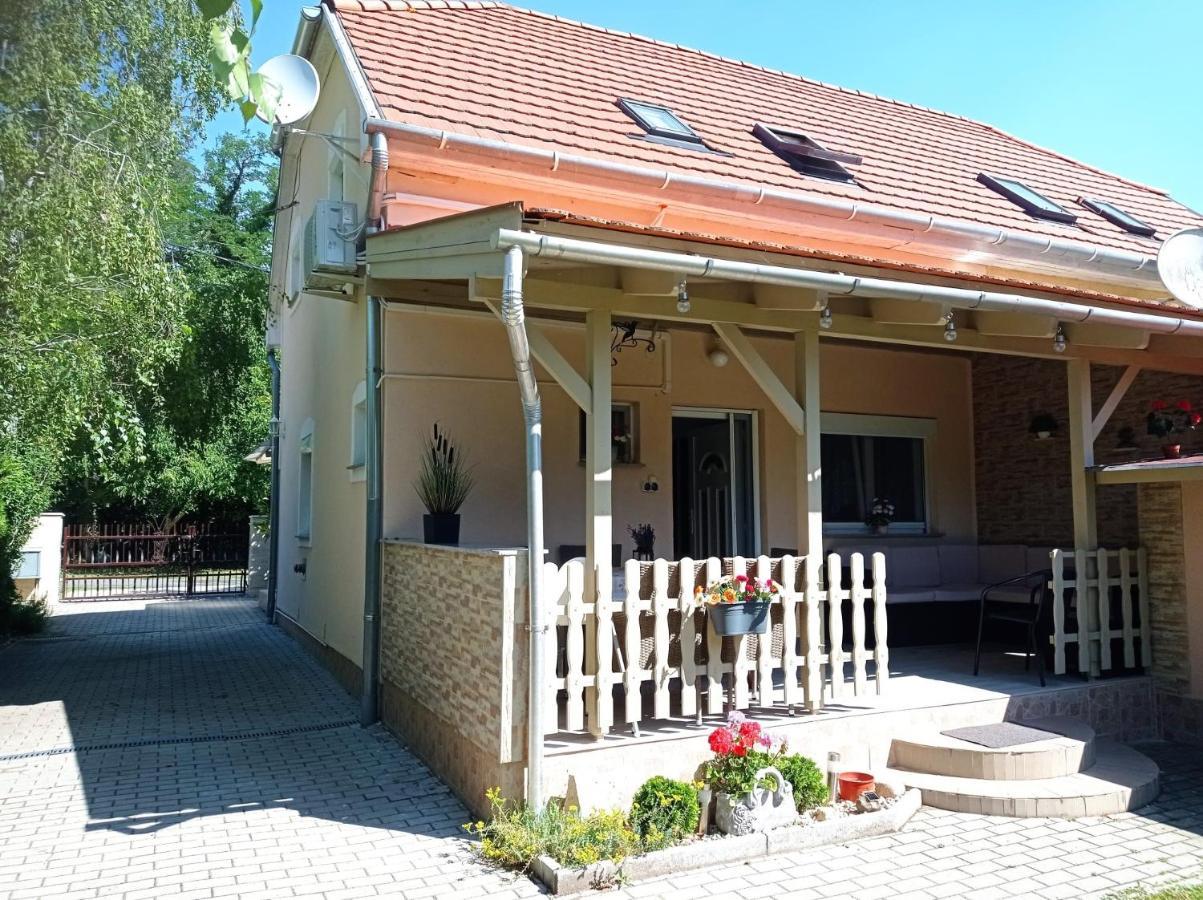 Sommer Ferienhaus Balatonszarszo Exteriér fotografie